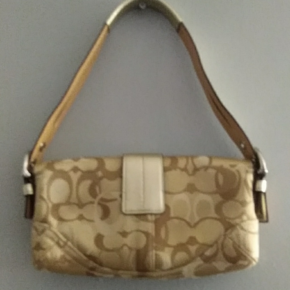 Handbag - Picture 2 of 3